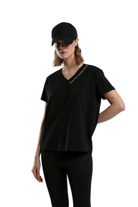 Benmanaj Kadın V Yaka T-Shirt - BMY0011 Siyah - 3