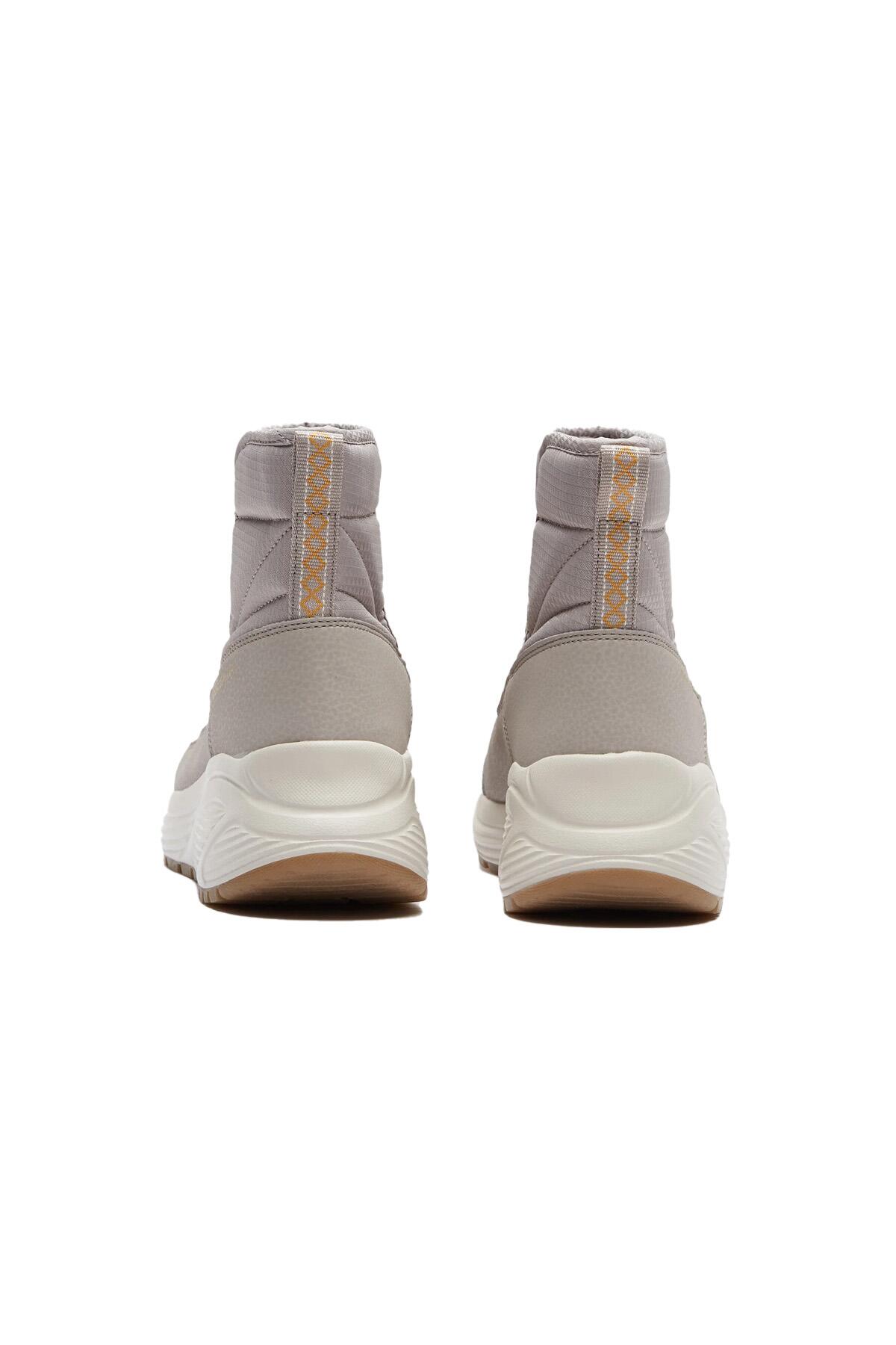 Skechers kar botu top